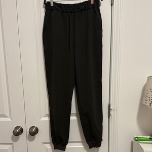 lululemon athletica Women’s olive green stretch Joggers